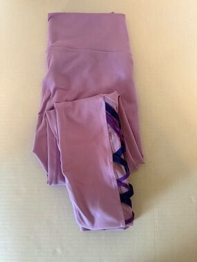 Fabletics Women's Lavender Crisscross Side Leggings